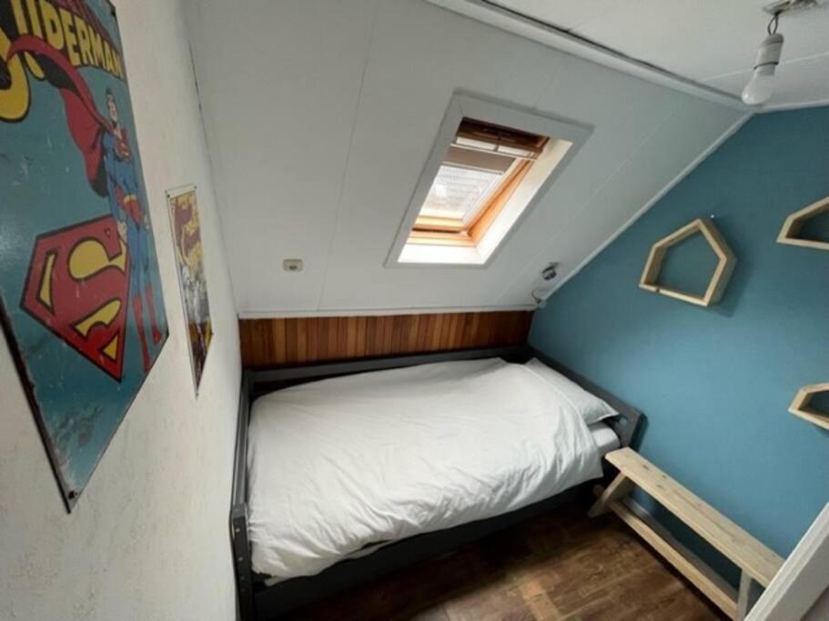 De Scheve Deur Holiday home